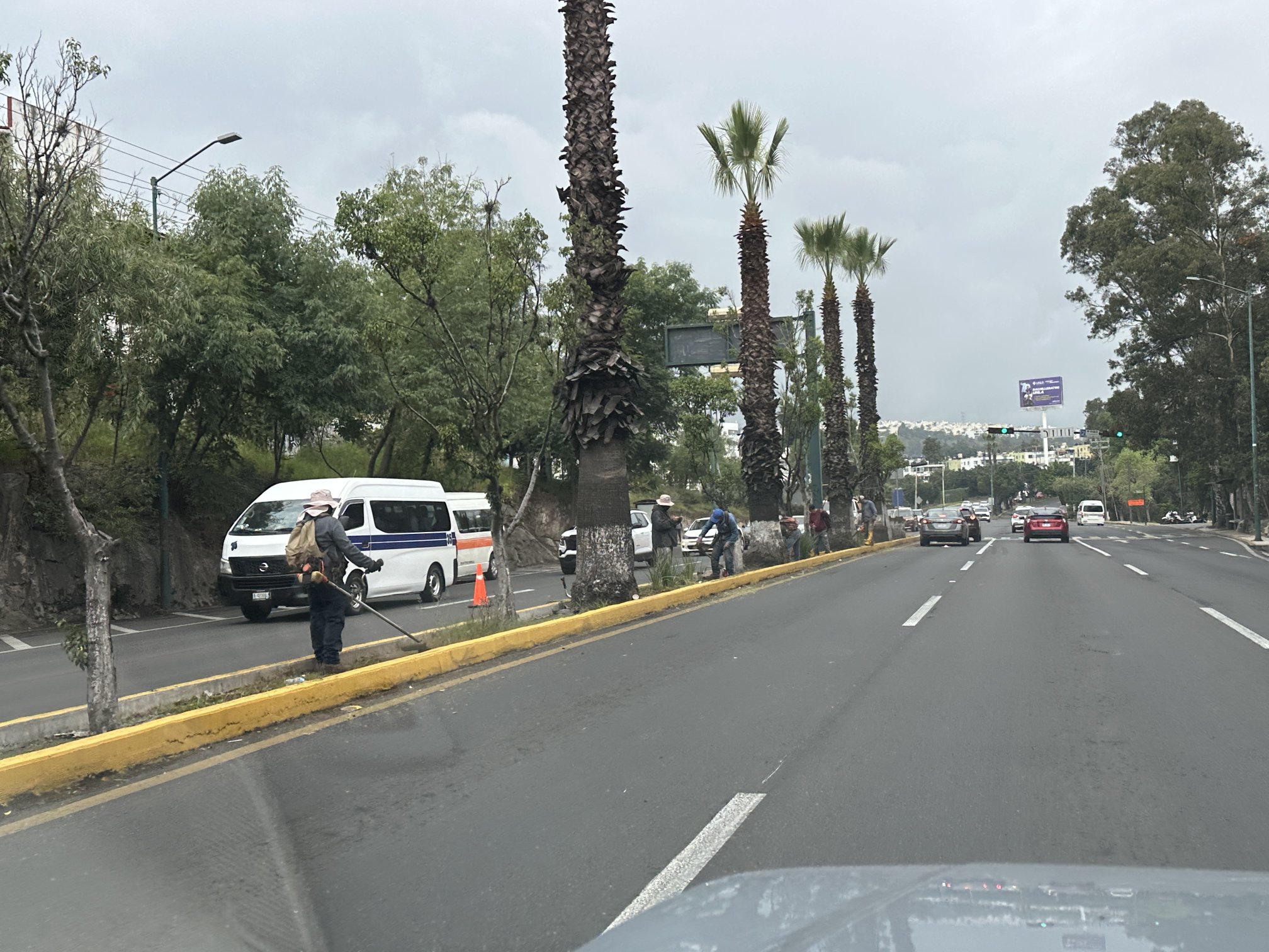 ⚠️ Al Momento Vial ⚠️ Reducción de carriles por trabajos de limpieza