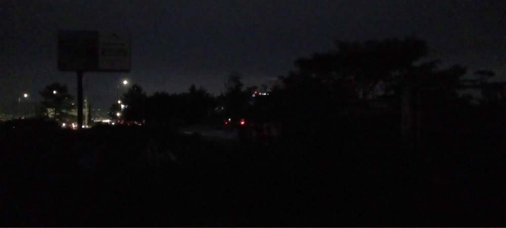 Inseguridad por luminarias apagadas