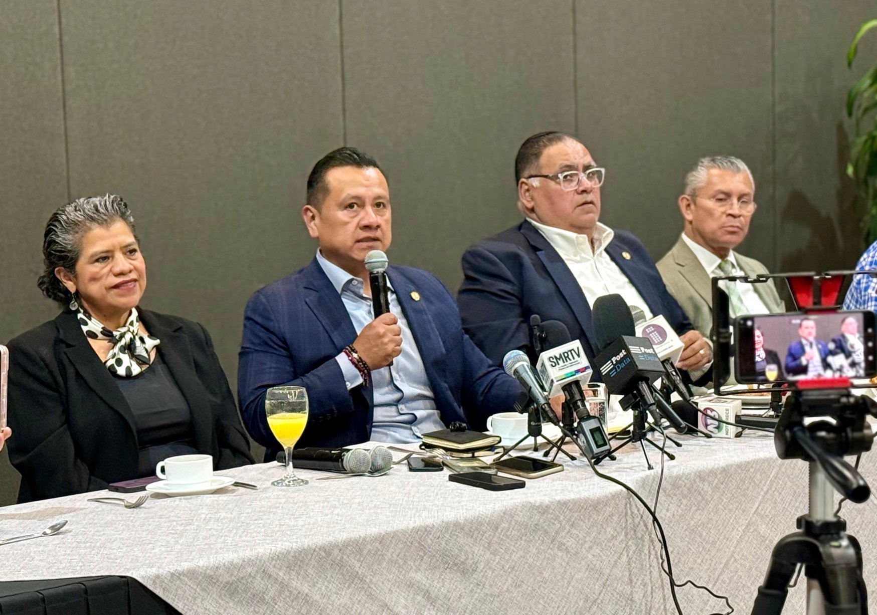 Carlos Torres Piña anuncia acciones contra la extorsión, tráfico de armas y violencia patrimonial hacia adultos mayores