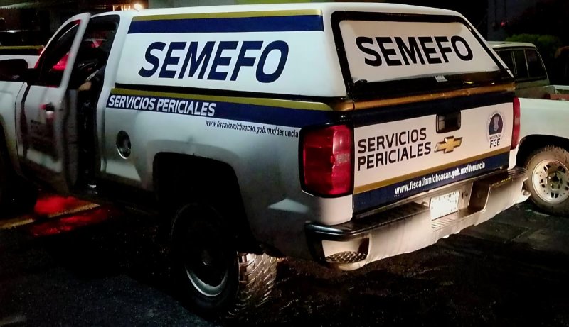 Hombre fall3ce al ser bal3ado en la colonia La Florida en Apatzingán