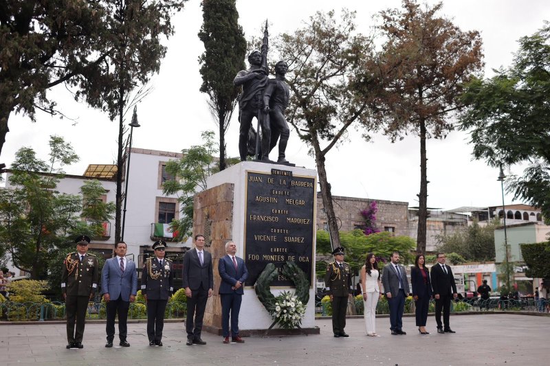 Llama Bedolla a seguir ejemplo de valentía y patriotismo de Niños Héroes