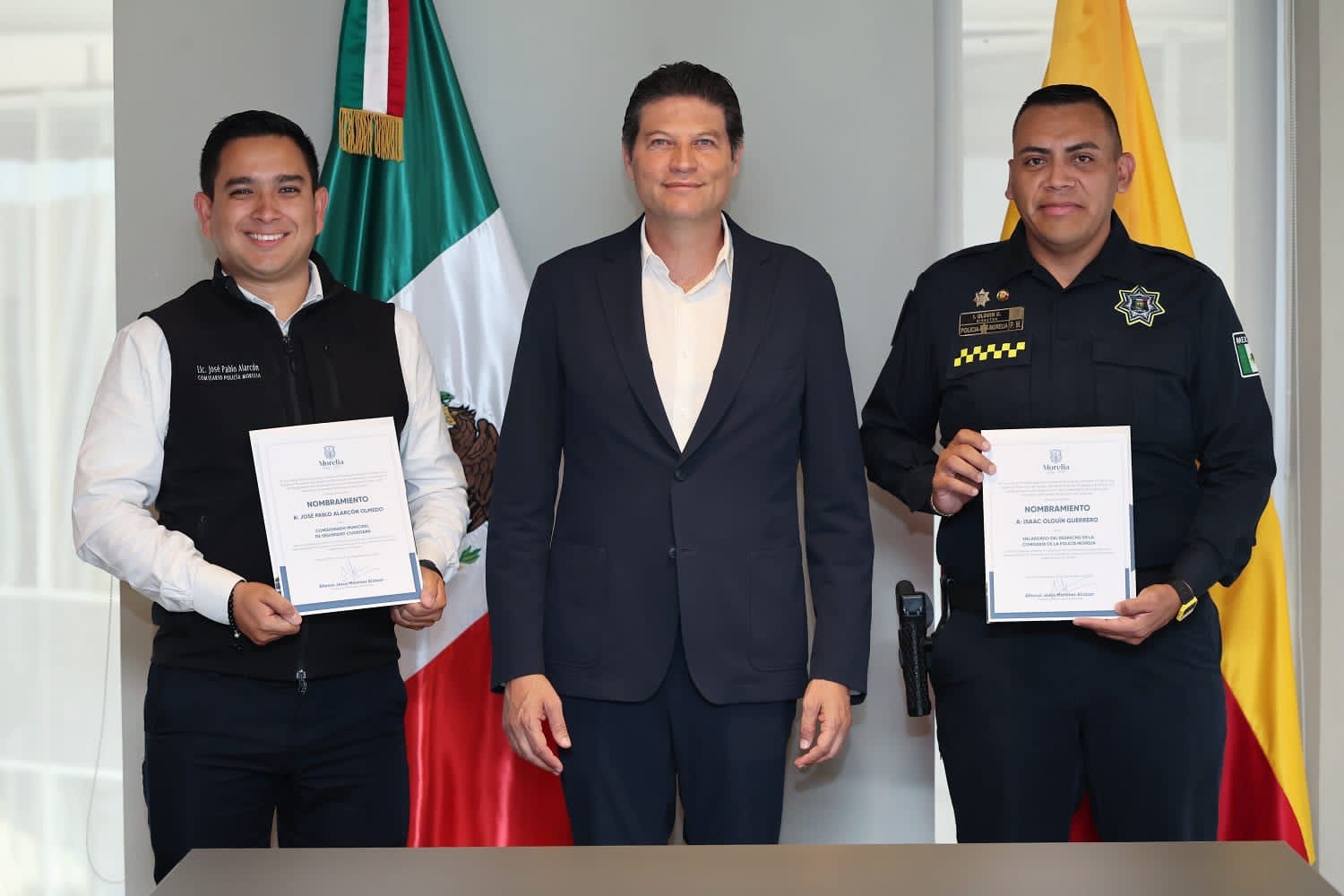 Entrega Alfonso Martínez nombramiento a Pablo Alarcón como Comisionado