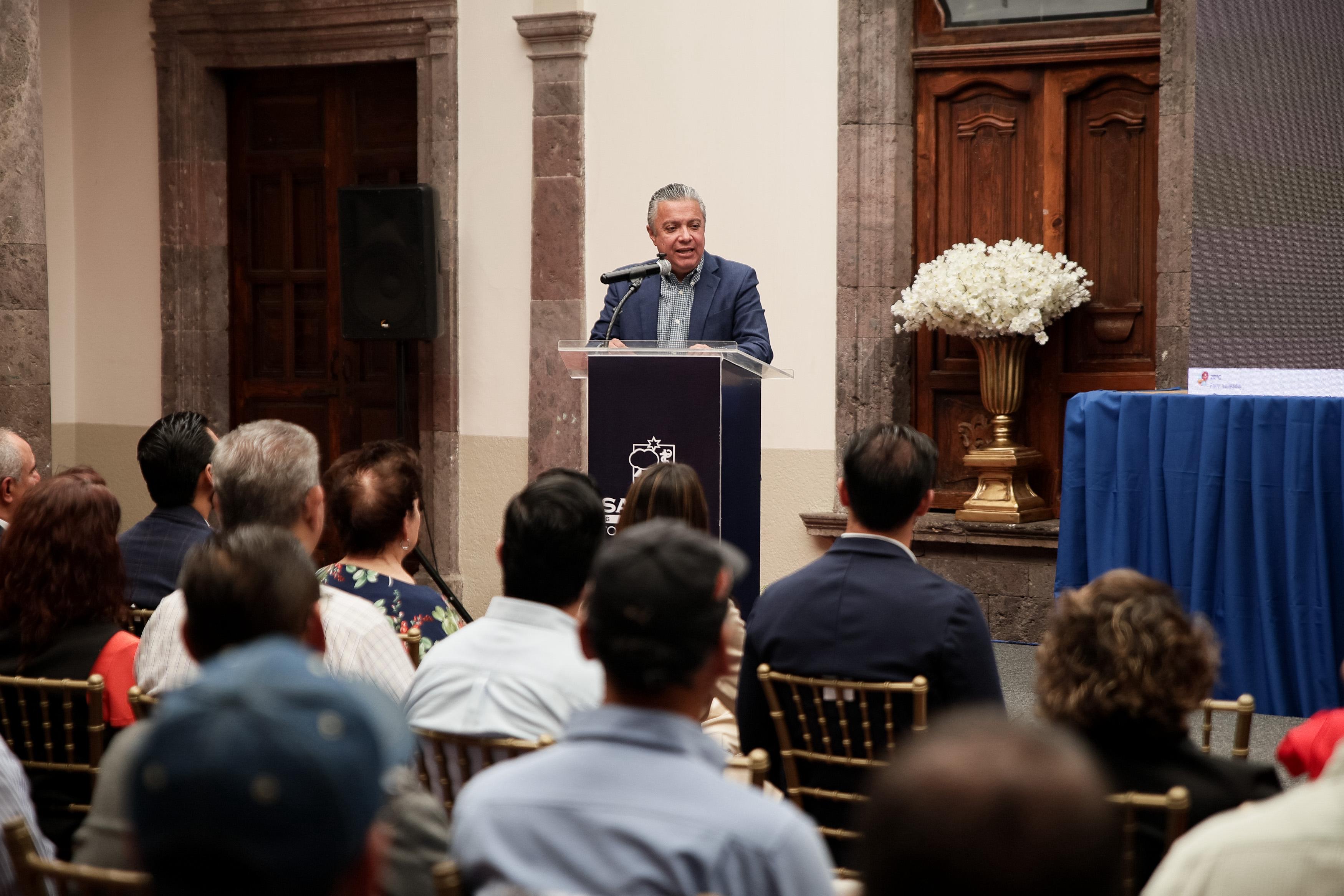 Digitalización de trámites y pagos apoya a la ciudadanía y fortalece transparencia: Luis Navarro