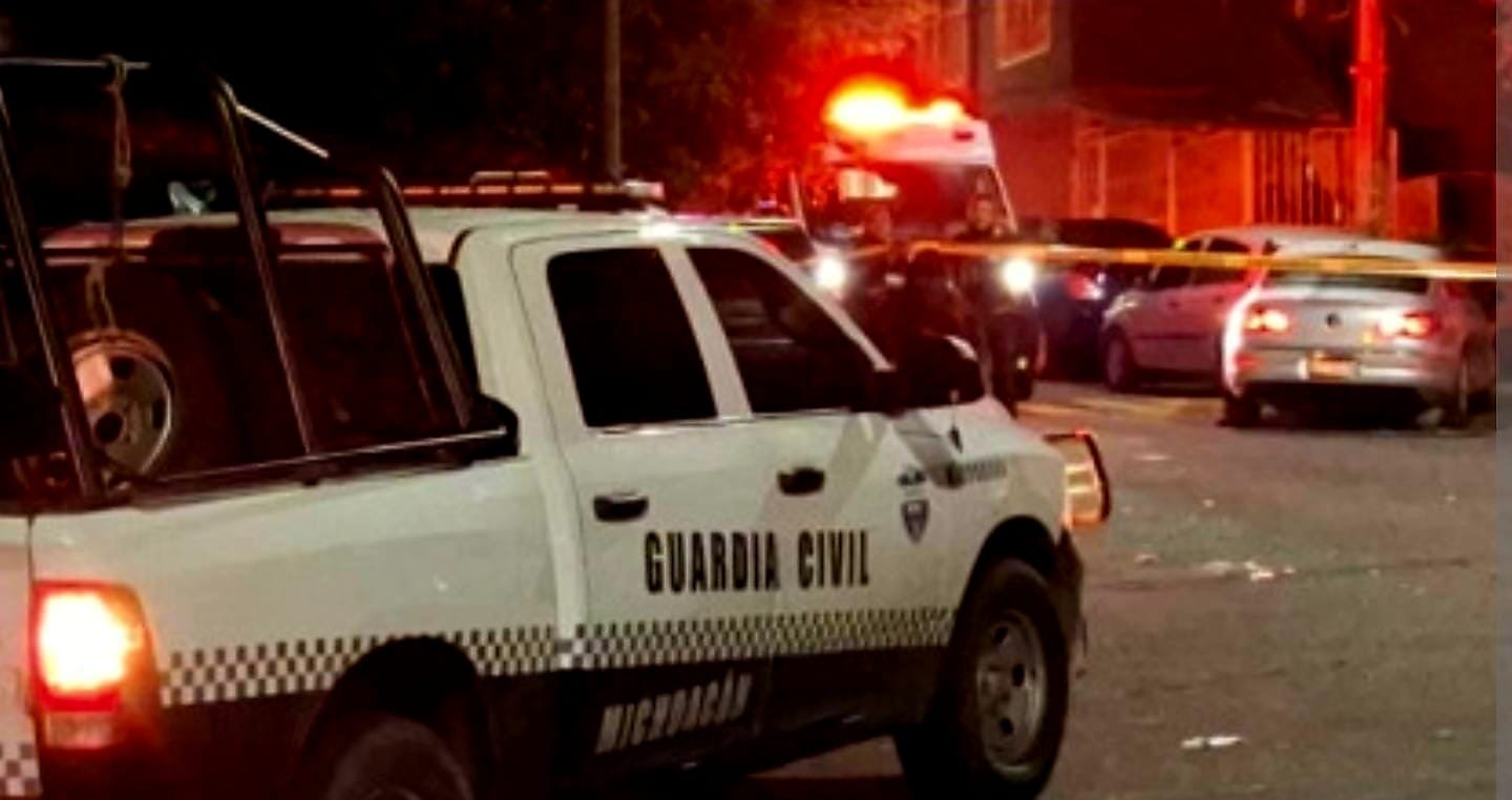 Balean tienda de abarrotes frente al Hospital Regional de Uruapan