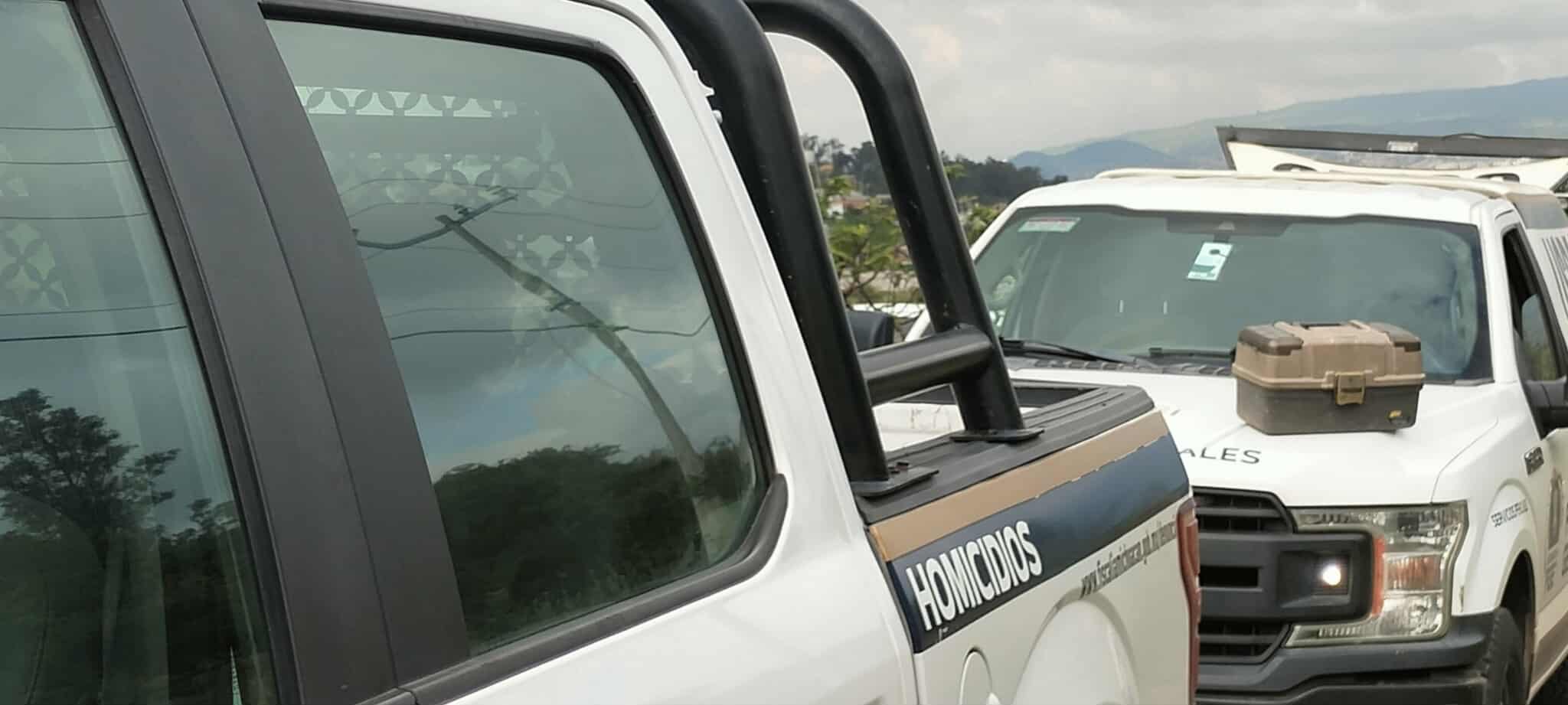 Hallan a hombre as3sinado en la carretera Morelia-Toluca