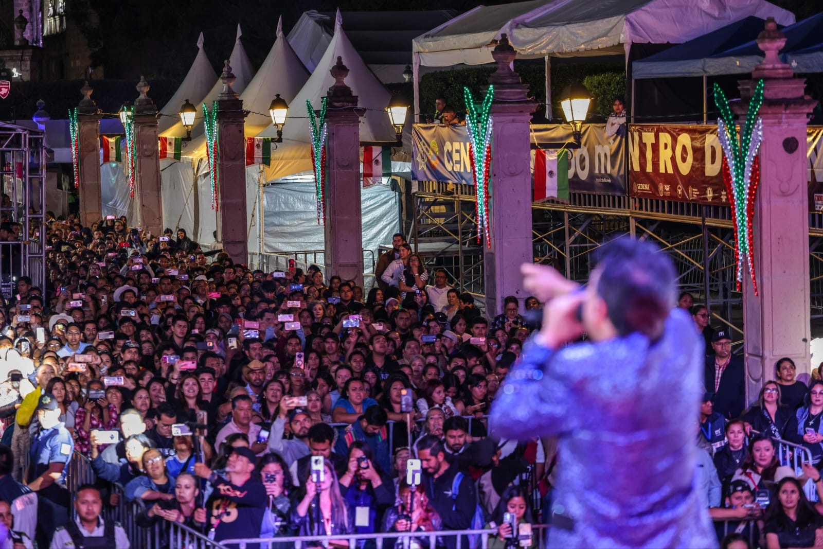 Grupo Liberación es disfrutado por decenas de miles en concierto por aniversario de Morelos