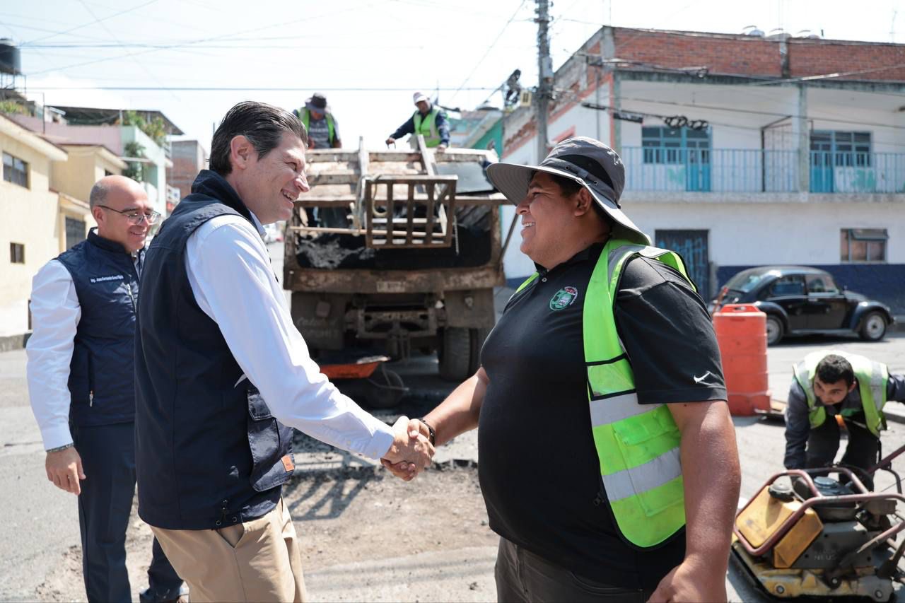 Brigadas de bacheo trabajan de forma permanente: Alfonso Martínez