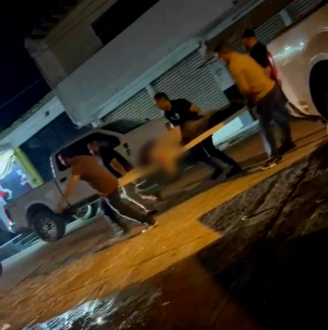 At4que arm4do en feria de Tepalcatepec deja dos mu3rtos