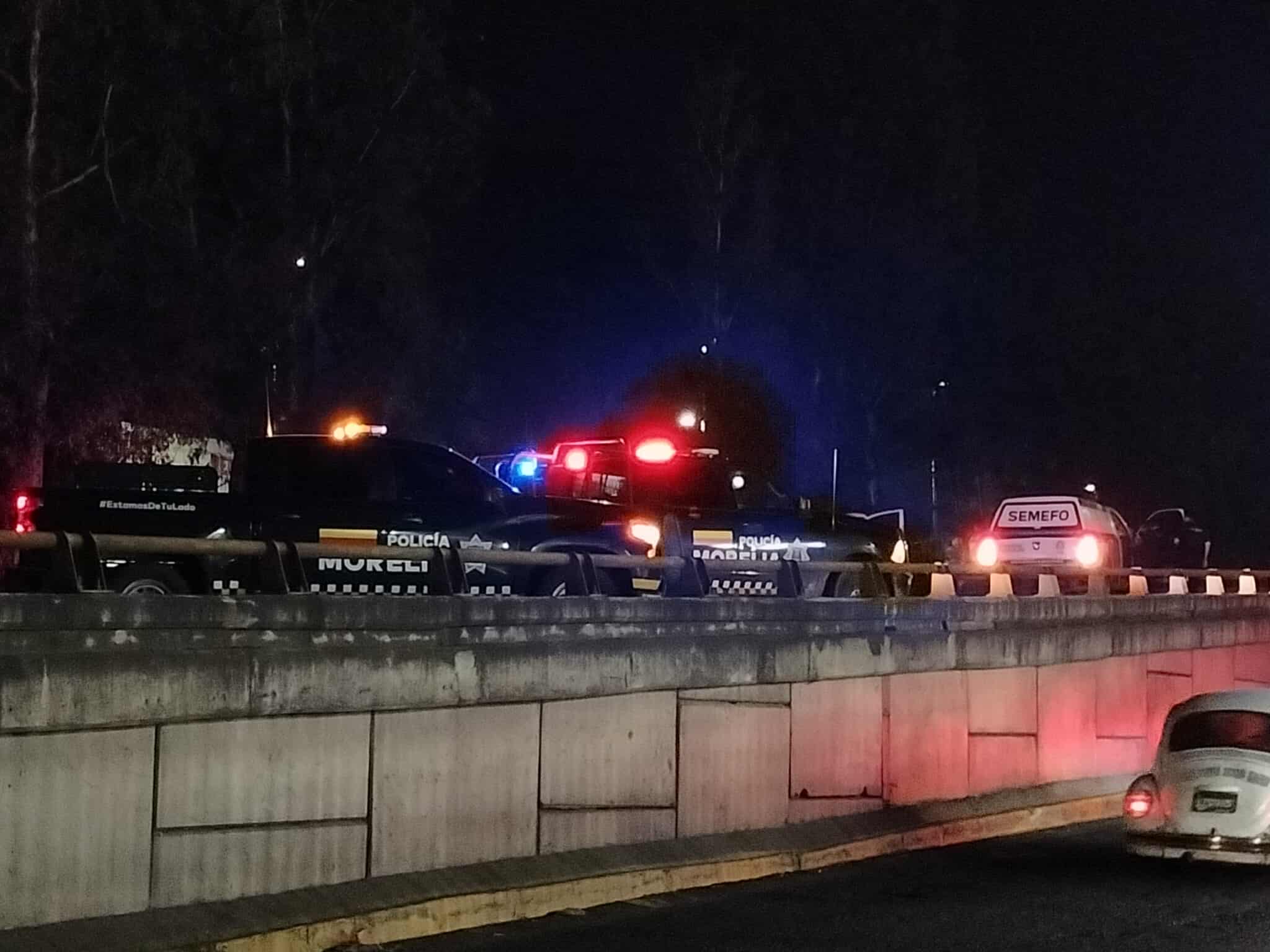 Adulto mayor muere arrollado por vehículo sobre puente del Libramiento Norte de Morelia