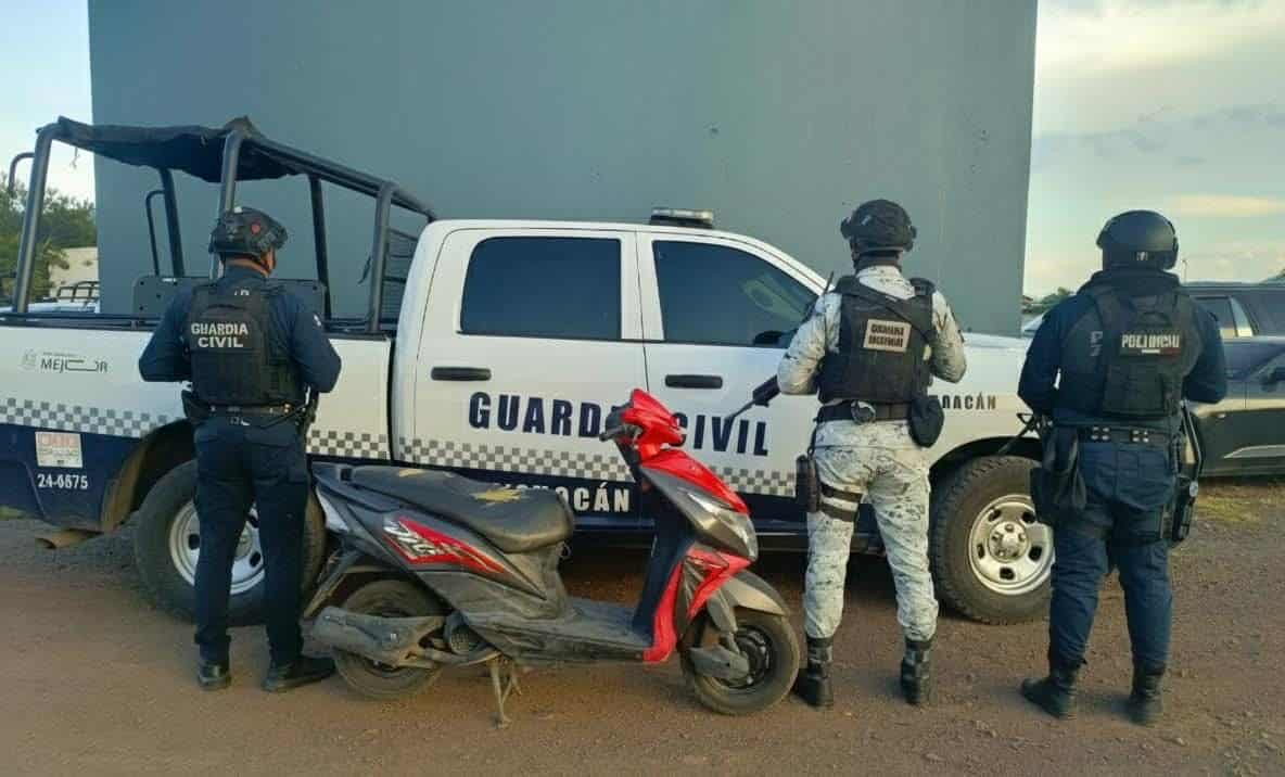 Policías detienen a adolescente con moto robada, en Zamora 