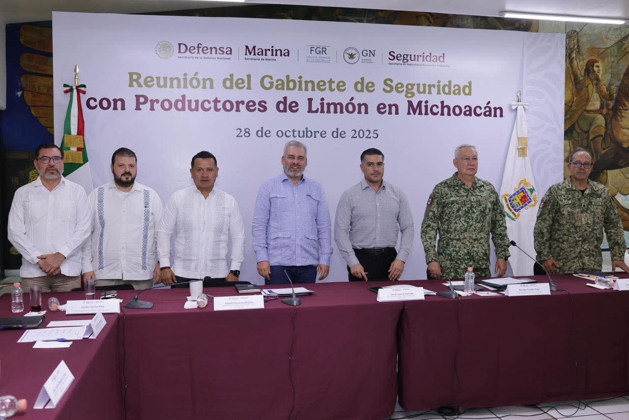 Harfuch y Bedolla encabezan reunión con limoneros en Apatzingán 