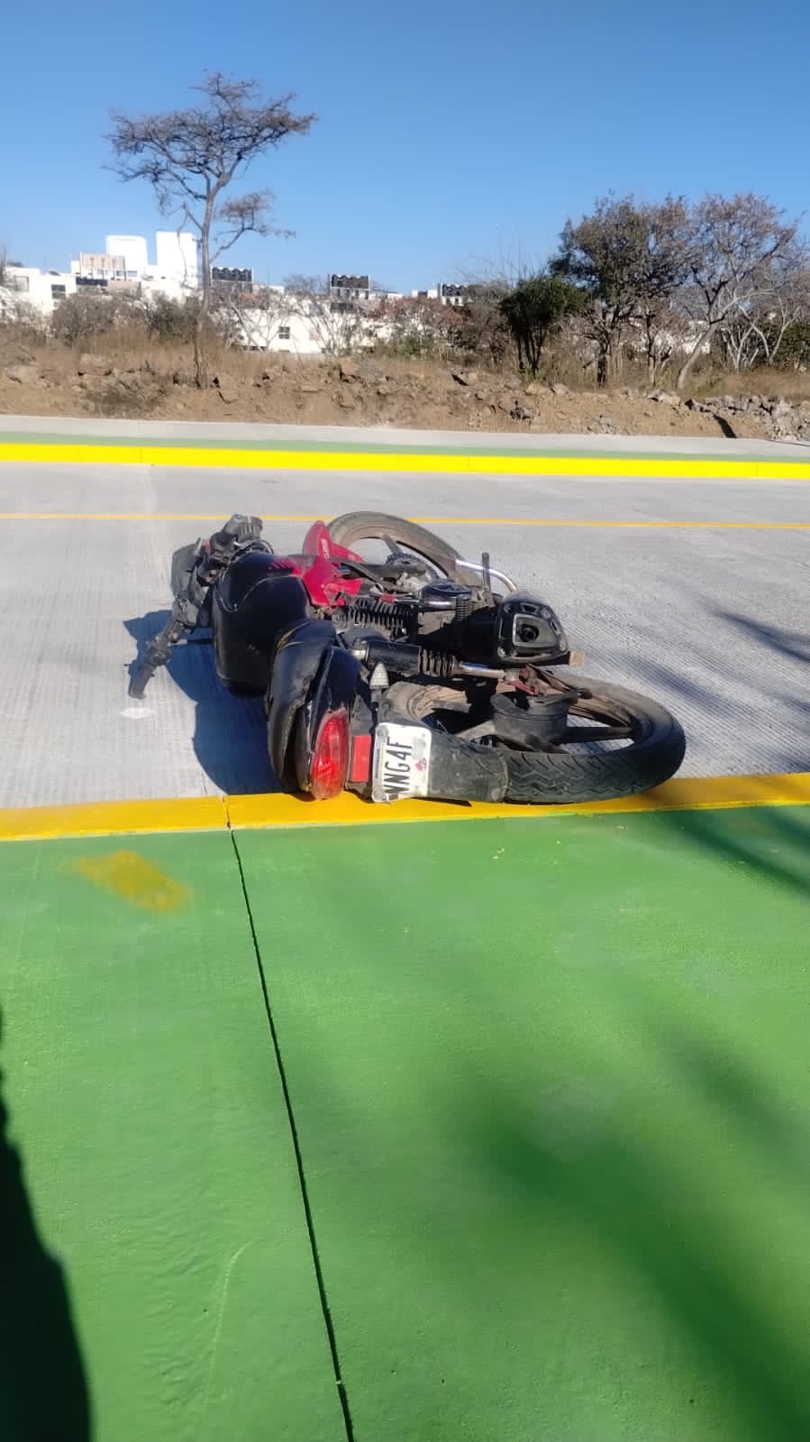 Derrape de moto deja 2 muertos en Villas del Pedregal 