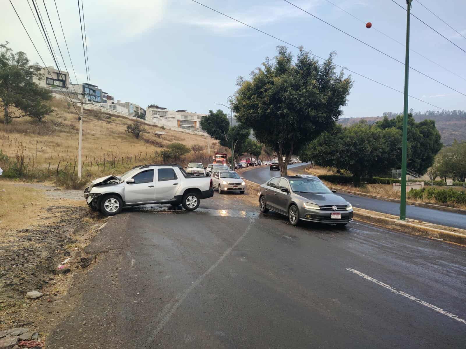 Se registran 2 accidentes vehiculares en diferentes zonas de Morelia; hay una lesionada
