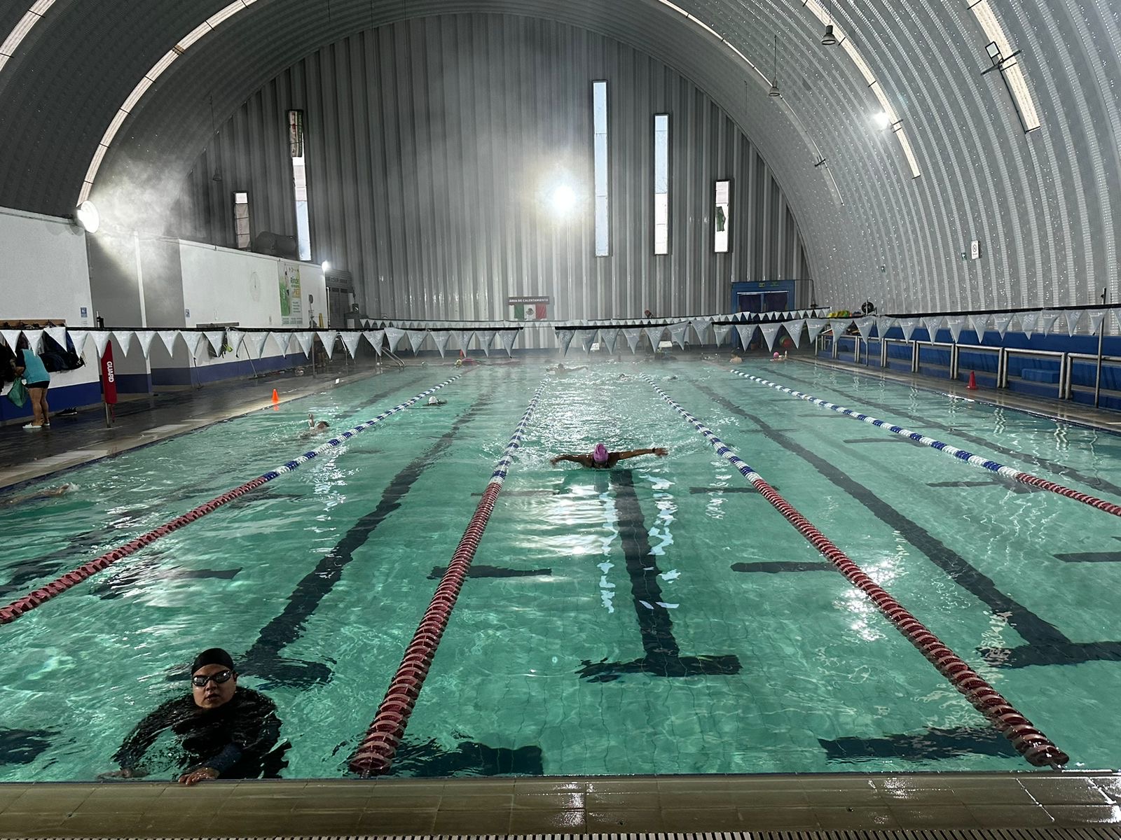 Albercas operadas por el Gobierno de Morelia trabajan sin problemas, son seguras y están limpias precisa el Director del Imcufide