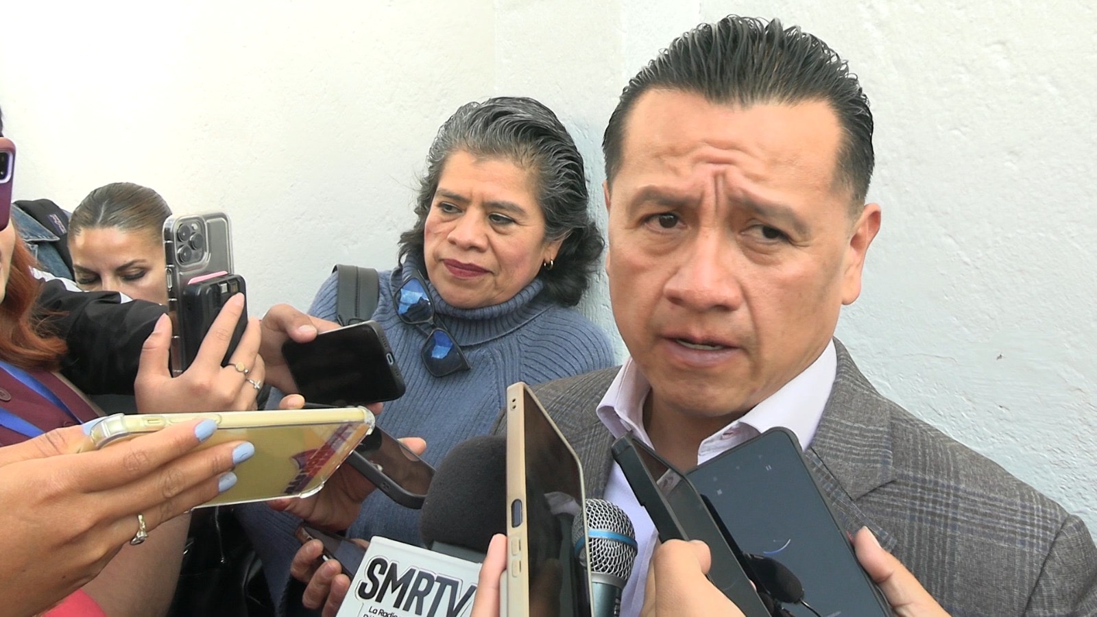 Reconstruyen rutas y avanzan peritajes por ataque con explosivo en Coahuayana