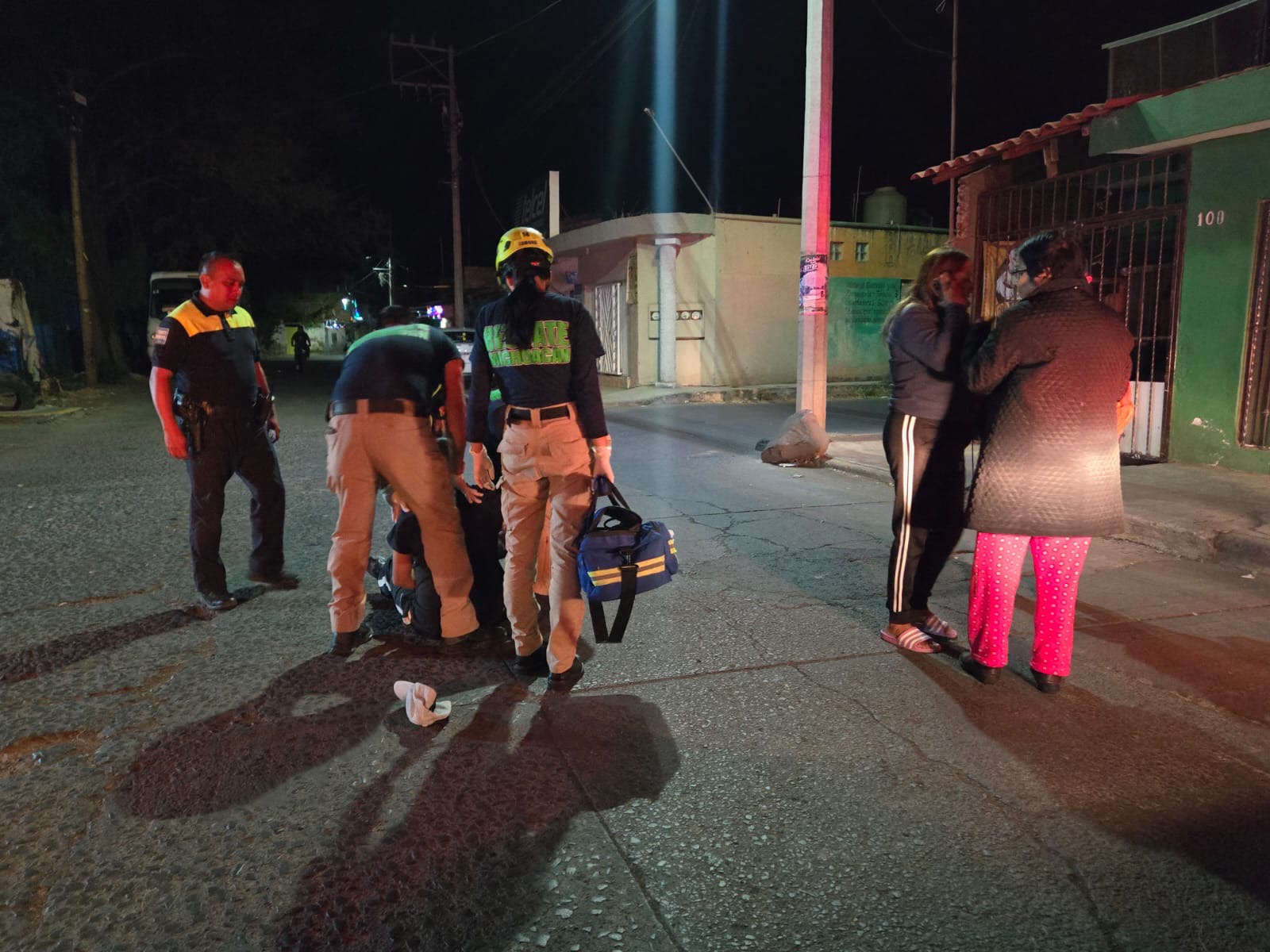 Motociclista resulta lesionado tras derrapar 